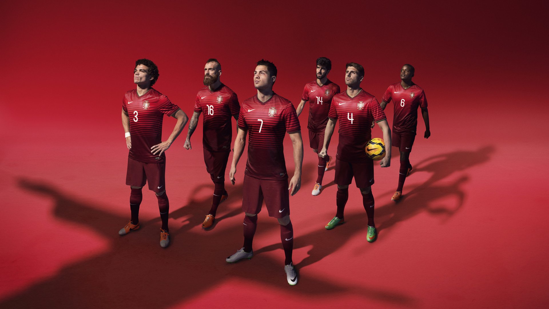 国足双将不可或缺，王钰栋贡献核心力量，李昊成未来门神，中国女足王钰